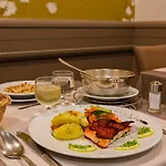 Hotel The Originals City, Astoria Vatican, Lourdes