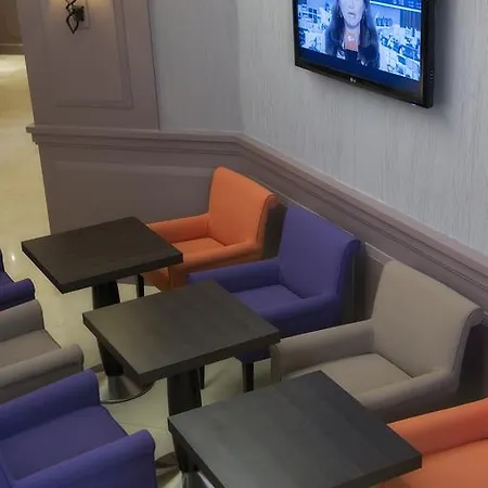 The Originals City, Astoria Vatican, 卢德