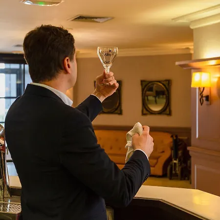 The Originals City, Astoria Vatican, 卢德