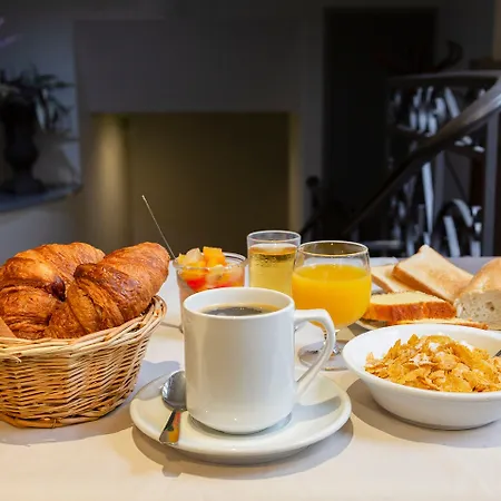 Отель The Originals City, Astoria Vatican, 3*