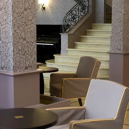 The Originals City, Astoria Vatican, 3* Лурд