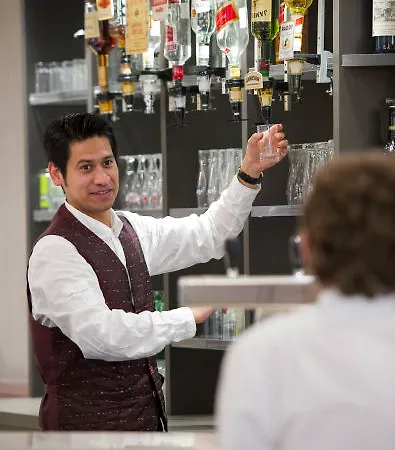 The Originals City, Astoria Vatican, 卢德