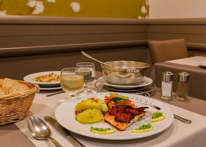 ホテル The Originals City, Astoria Vatican, ルルド