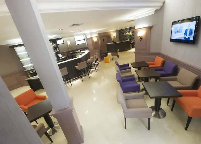 The Originals City, Astoria Vatican, Hotell